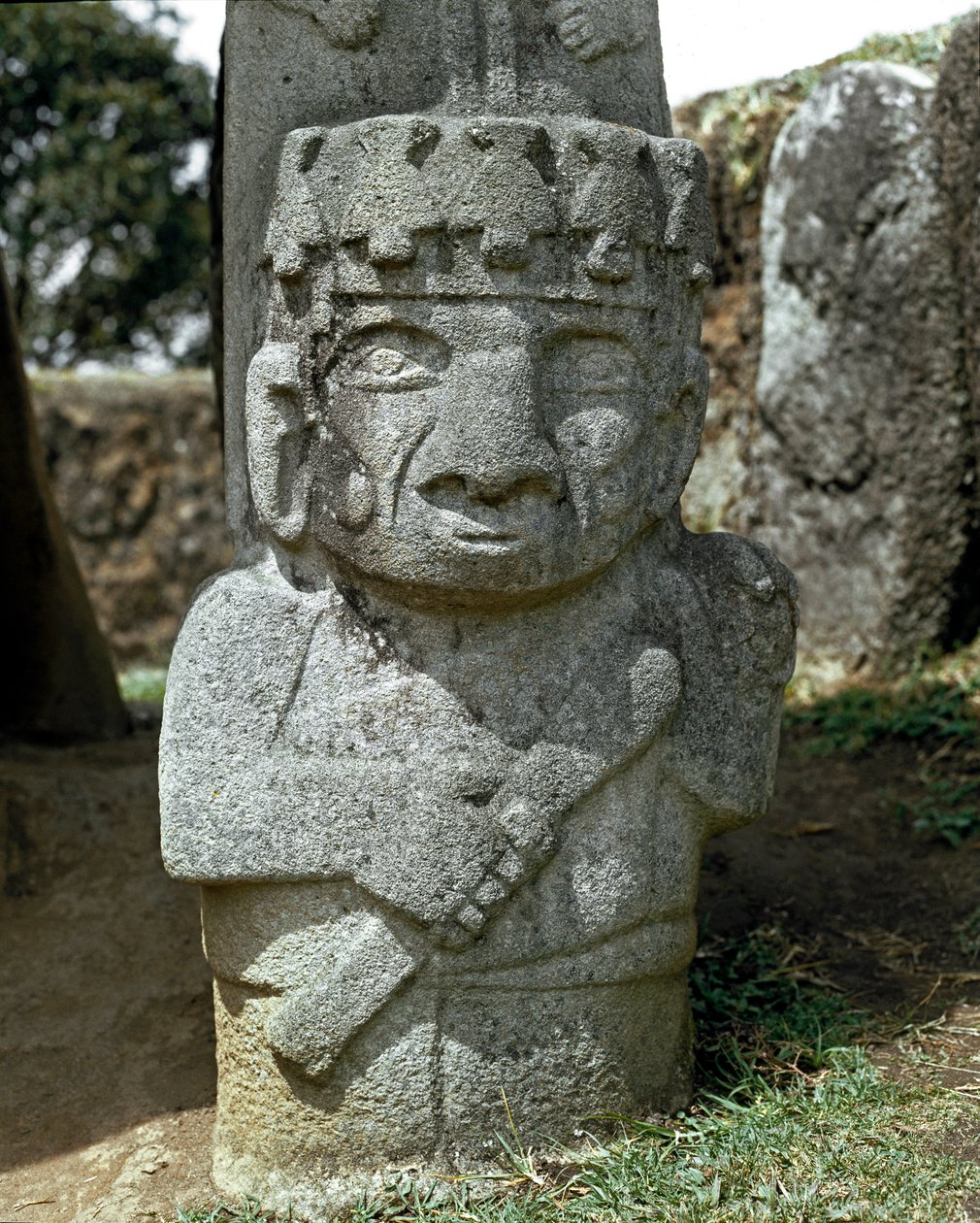 Megalityczna rzeźba wojownika autorstwa Pre Columbian Pre Columbian