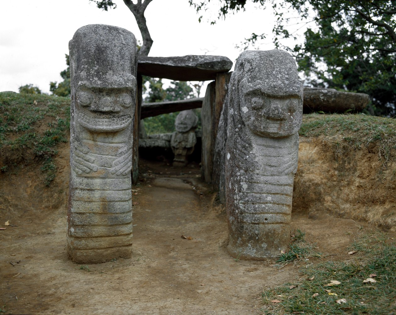 Megalityczna rzeźba kariatyd zoomorficznych autorstwa Pre Columbian Pre Columbian