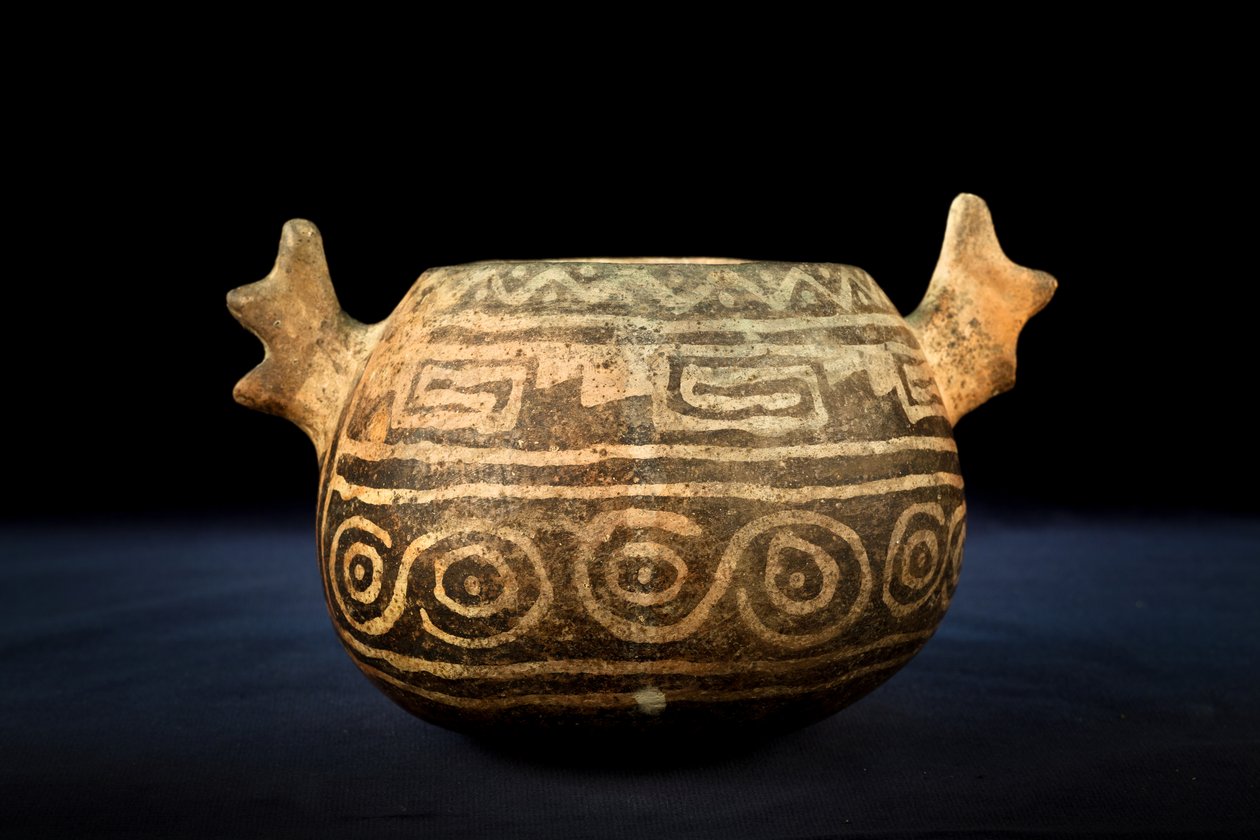 Ceramika kulista z dekoracją zoomorficzną / Sztuka prekolumbijska (terakota) autorstwa Precolombian Precolombian