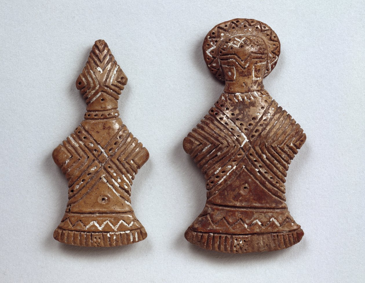 Dwie zdobione figury z Czaj-Kenatu, Turcja, III tysiąclecie p.n.e. (ceramika) autorstwa Prehistoric
