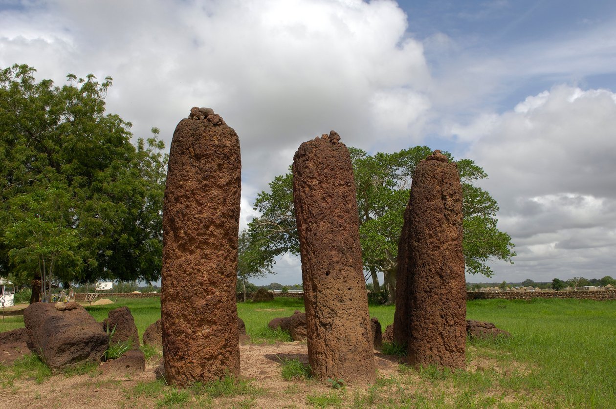 Prehistoria: Megalityczny krąg kamieni z Wassu w Gambii (foto) autorstwa Prehistoric Prehistoric