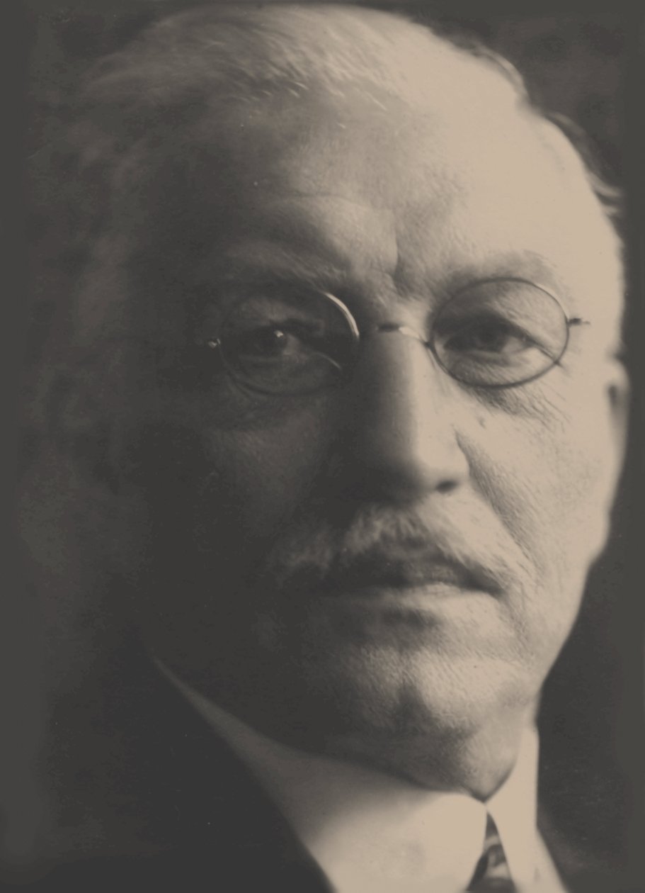 Pavel Milioukov - Pavel Nikolaevich Milyukov (1859-1943), autorstwa Szumowa, Petra Iwanowicza (1872-1936). Fotograf autorstwa Pyotr Ivanovich Shumov