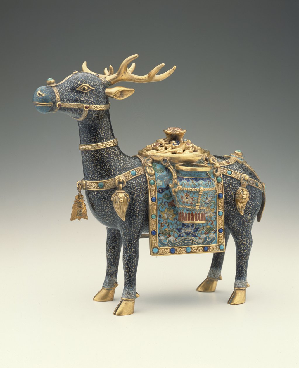 Postać jelenia (emalia cloisonne) autorstwa Qing Dynasty Chinese School