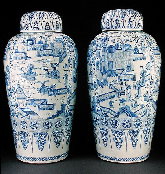 Para niebiesko-białych waz żołnierskich, ok. 1700 (porcelana) autorstwa Qing Dynasty Chinese School