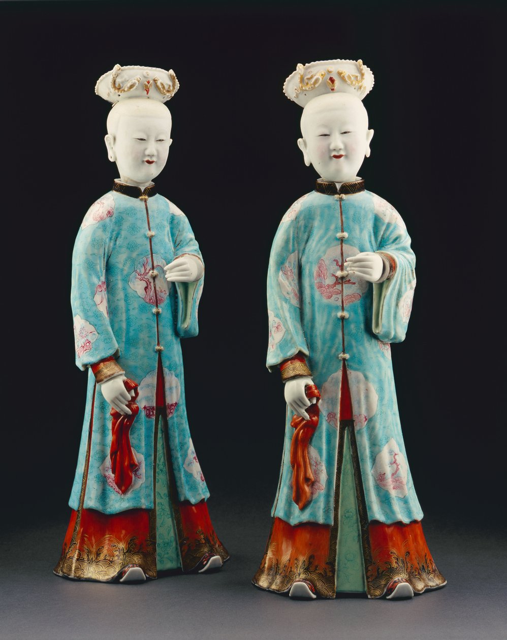 Para kobiecych figurek, okres Qianlong, 1736-95 (porcelana) autorstwa Qing Dynasty Chinese School