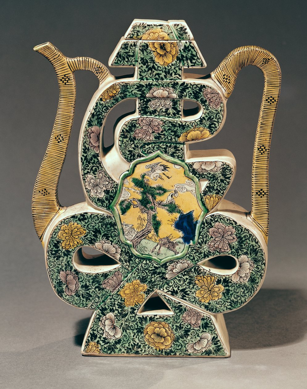 Wazon na wino w formie znaku „shou” (ceramika) autorstwa Qing Dynasty Chinese School