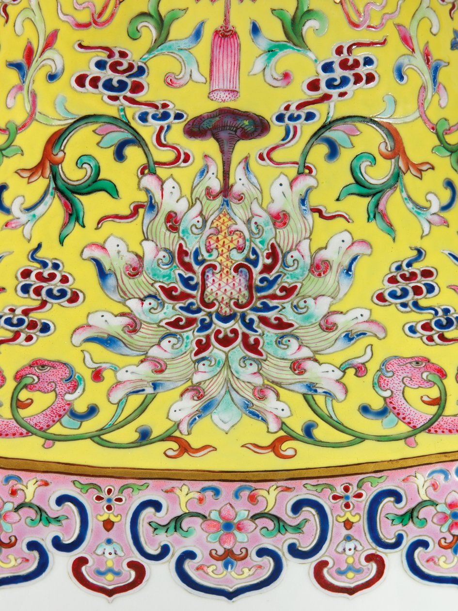 Fragment jednego z pary wazonów z różami cesarskiej rodziny (ceramiczne) autorstwa Qing Dynasty   Jiaqing Period Chinese School