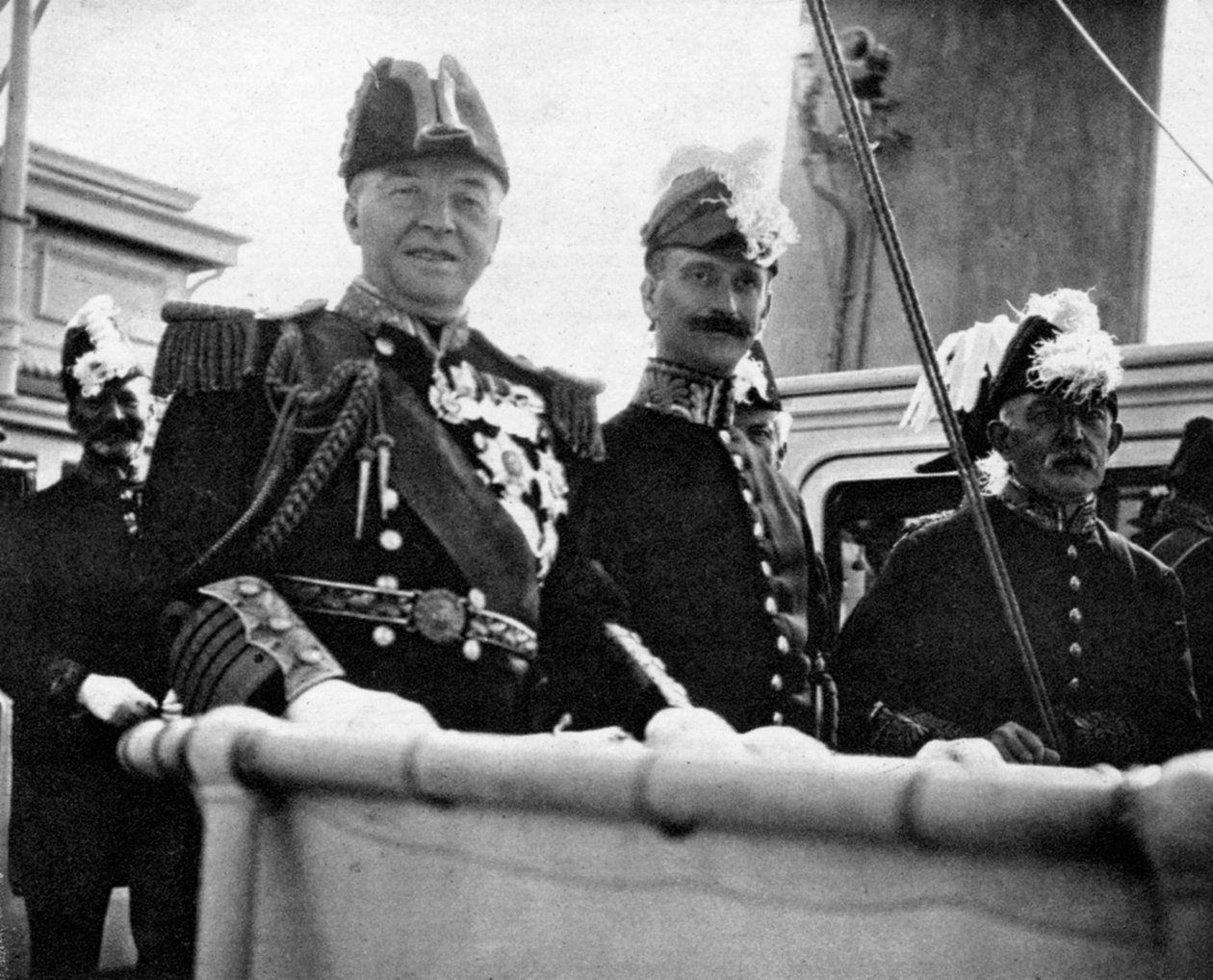 Lordowie Admiralicji w Przeglądzie Marynarki Wojennej 1907 1908. autorstwa Queen Alexandra