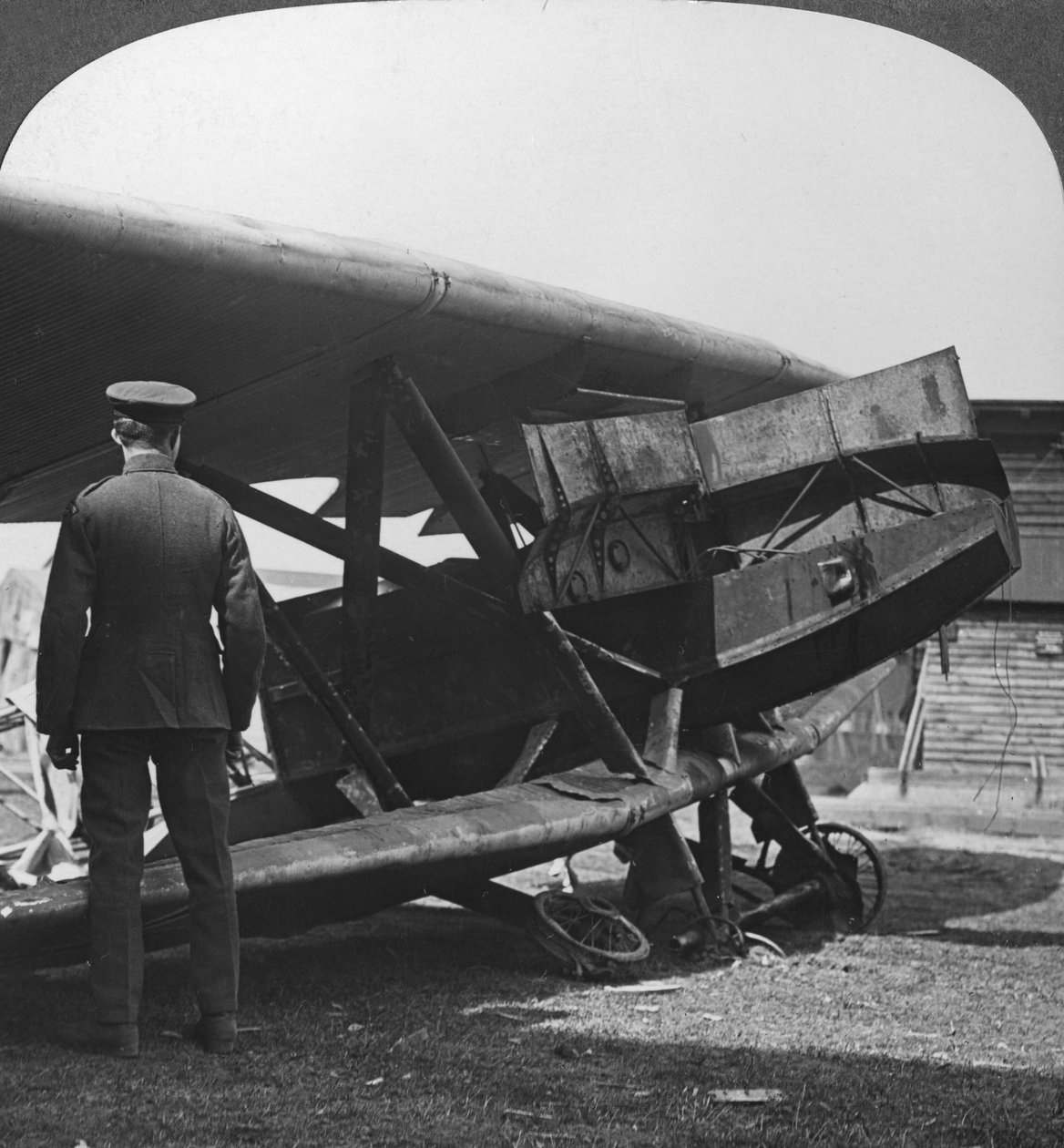 Niemiecki samolot opancerzony używany do ataku na okopy alianckie, I wojna światowa, c1914-c1918 autorstwa Realistic Travels Publishers