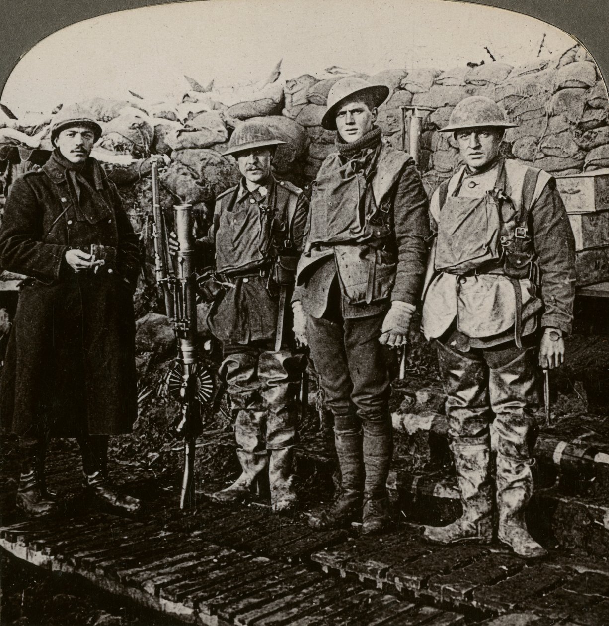 Strzelcy maszynowi Lewis, Hollebeke, Belgia, I wojna światowa, 1914-1918. autorstwa Realistic Travels Publishers