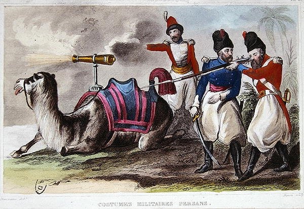 Dziewiętnastowieczne perskie kostiumy wojskowe i wielbłąd z armatą, ok. 1840 (kolor lito) autorstwa Rene Demoraine