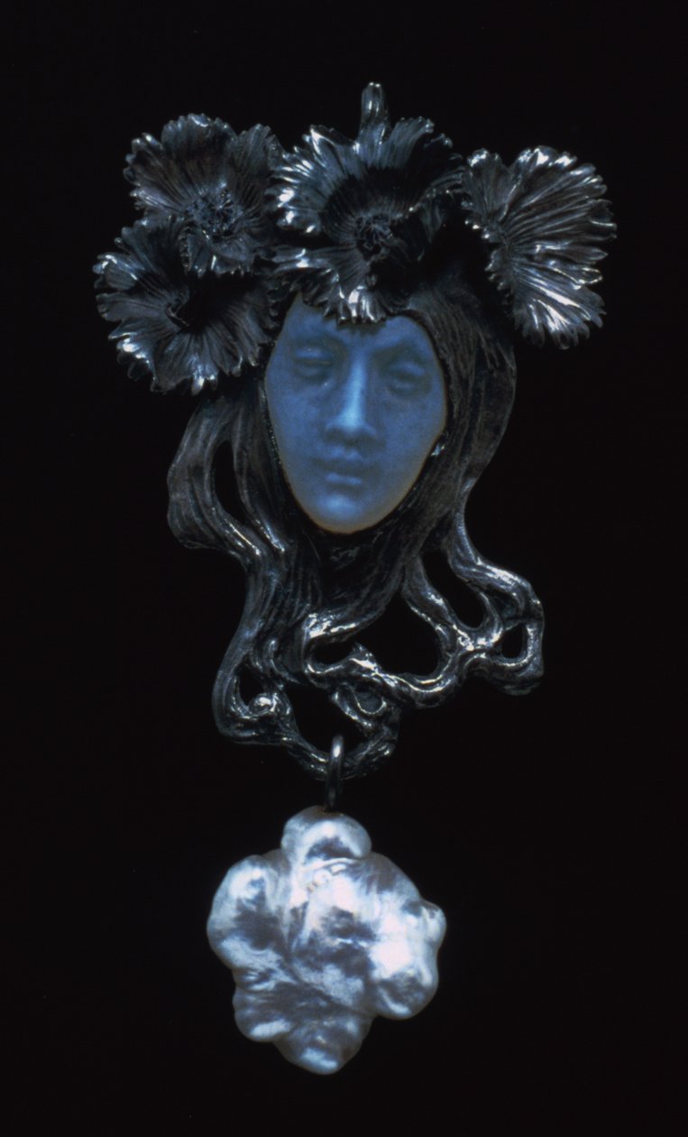 Zawieszka twarz kobiety, c1898-1900 autorstwa Rene Jules Lalique