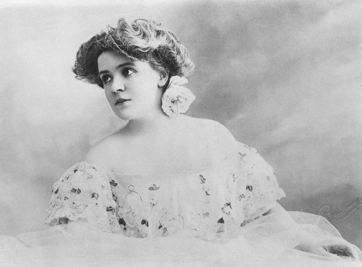 Portret Germaine Gallois autorstwa Reutlinger Studio