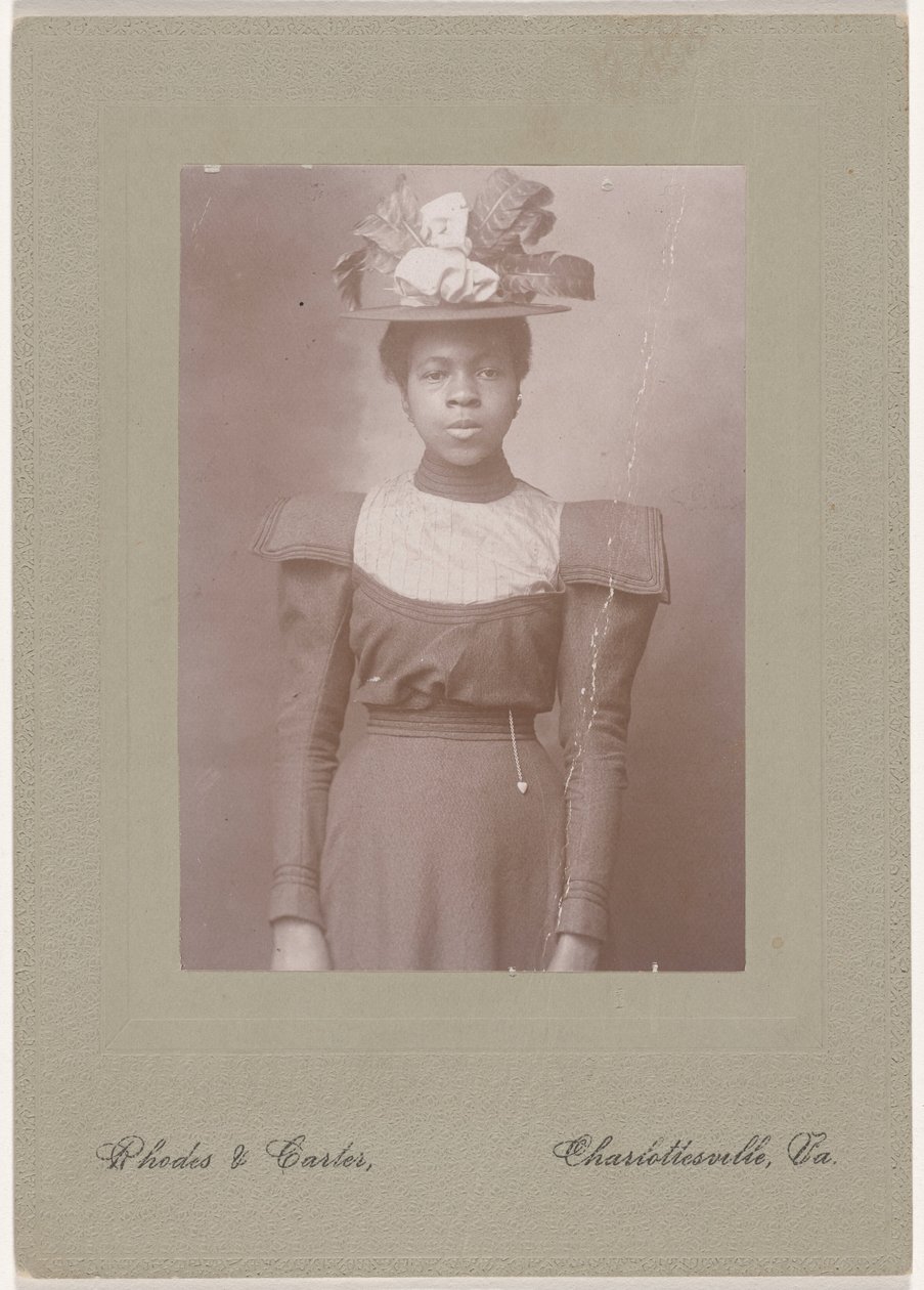 Portret kobiety, ok. 1910 (zdjęcie) autorstwa Rhodes & Carter