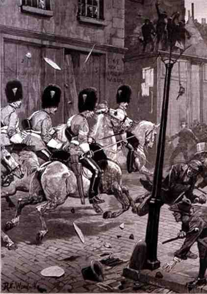 The Irish Land League Agitation: Szkoci Grays szarżujący na tłum w Limerick, z The Illustrated London News, 29 października 1881 r. autorstwa Richard Caton II Woodville