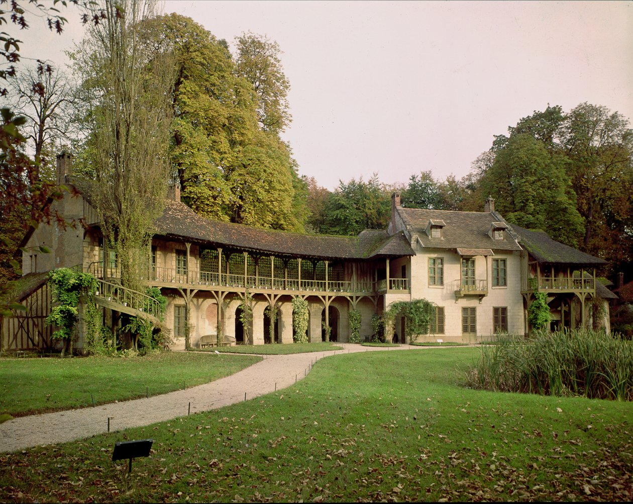 Hameau Marie-Antoinette (1755-93), zbudowany w latach 1783-86 autorstwa Richard Mique