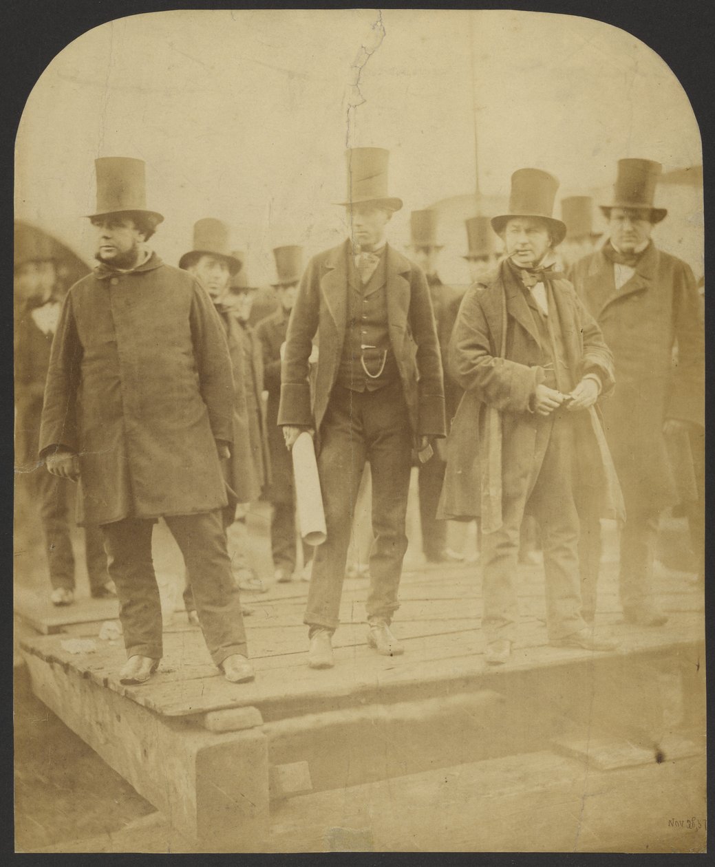 [Portret grupowy: J. Scott Russell, Henry Wakefield, Isambard Kingdom Brunel, Lord Derby] autorstwa Robert Howlett