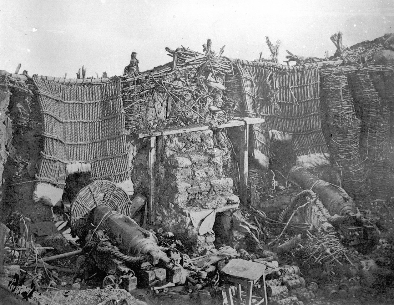 Bateria dwóch dział podczas wojny krymskiej, ok. 1855 r. autorstwa Roger Fenton