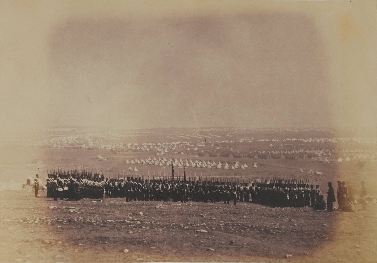 Podpułkownik Thomas Shadforth i 57. pułk piechoty (West Middlesex), z albumu 52 fotografii związanych z wojną krymską autorstwa Roger Fenton