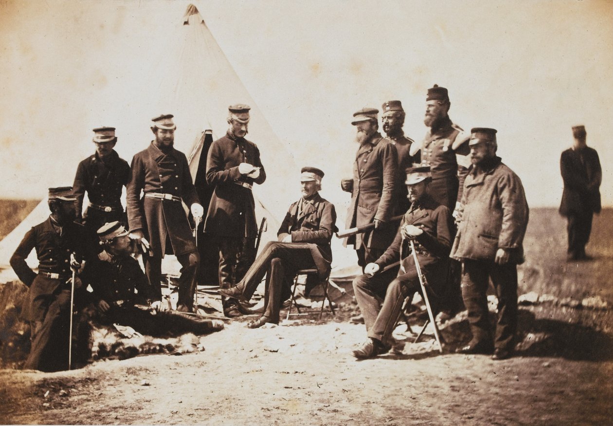 Generał porucznik Sir John Lysaght Pennefather and Staff, z albumu 52 fotografii związanych z wojną krymską, 1855 autorstwa Roger Fenton