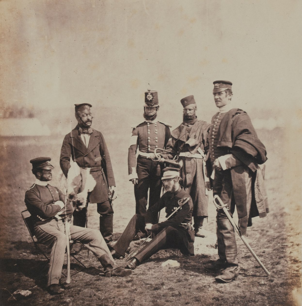 Generał brygady Charles Thomas Van Straubenzee (1812-92) i Oficerowie Buffów, z albumu 52 fotografii związanych z wojną krymską, 1855 autorstwa Roger Fenton