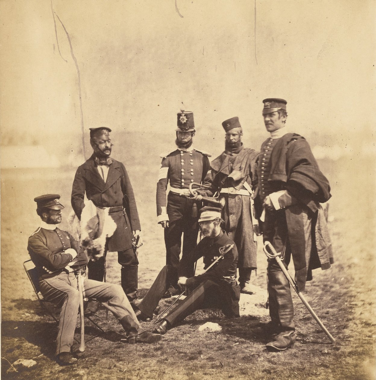 Generał brygady Van Straubenzee i oficerowie Buffs autorstwa Roger Fenton