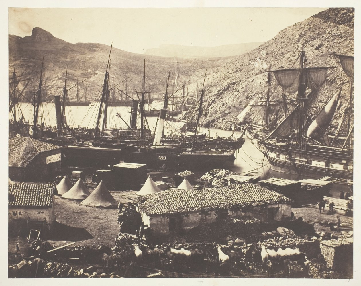Zatoka Kozacka, Bałakława autorstwa Roger Fenton
