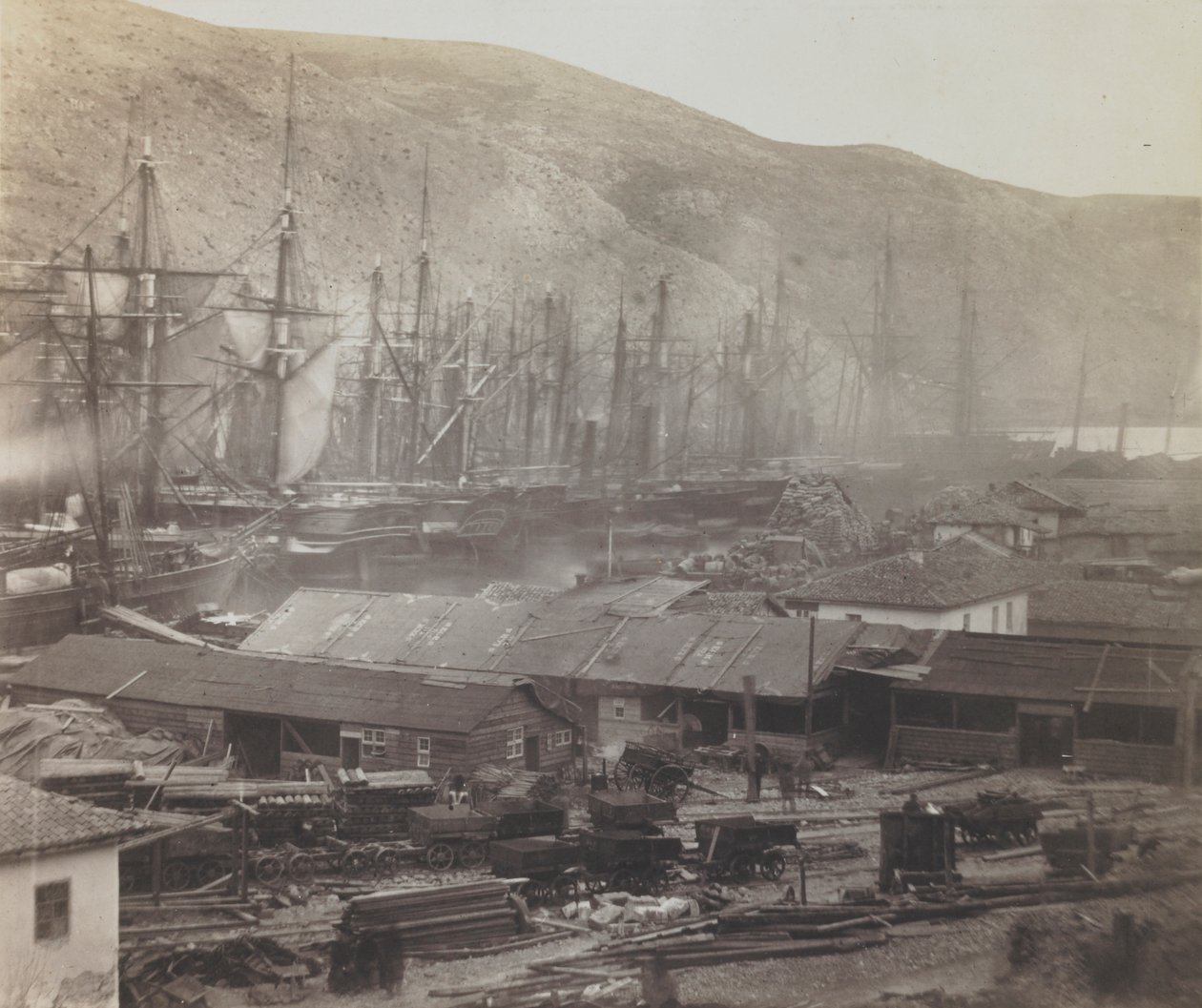 Wiaty kolejowe i warsztaty, Balaklava autorstwa Roger Fenton