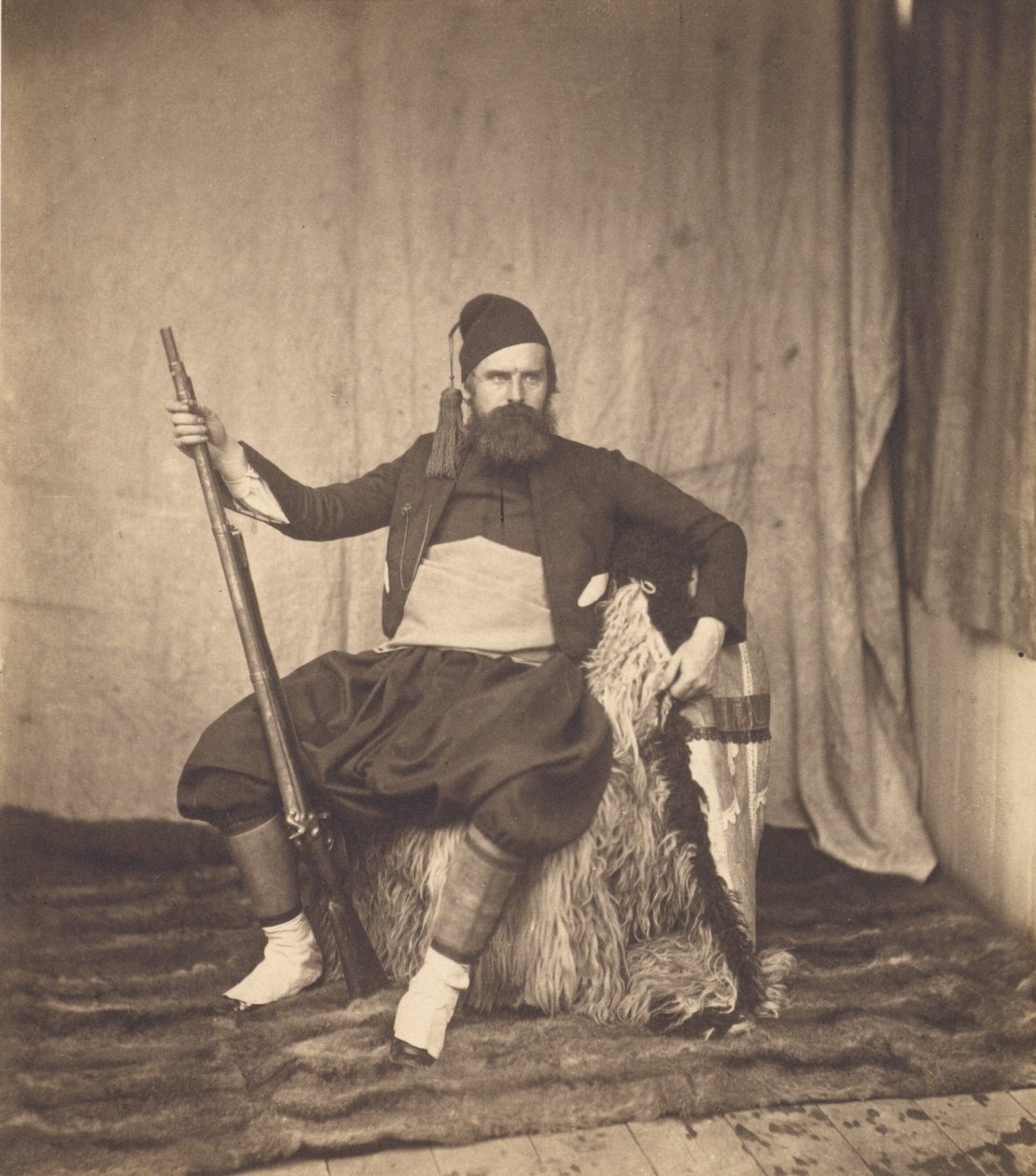 Autoportret w mundurze zuawskim autorstwa Roger Fenton