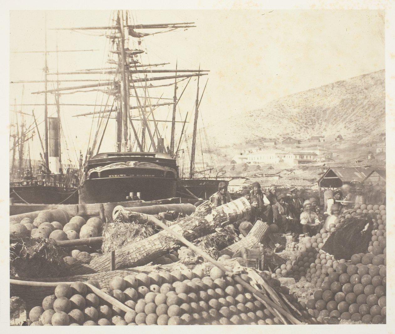 Nabrzeże Ordnance, Bałakława autorstwa Roger Fenton