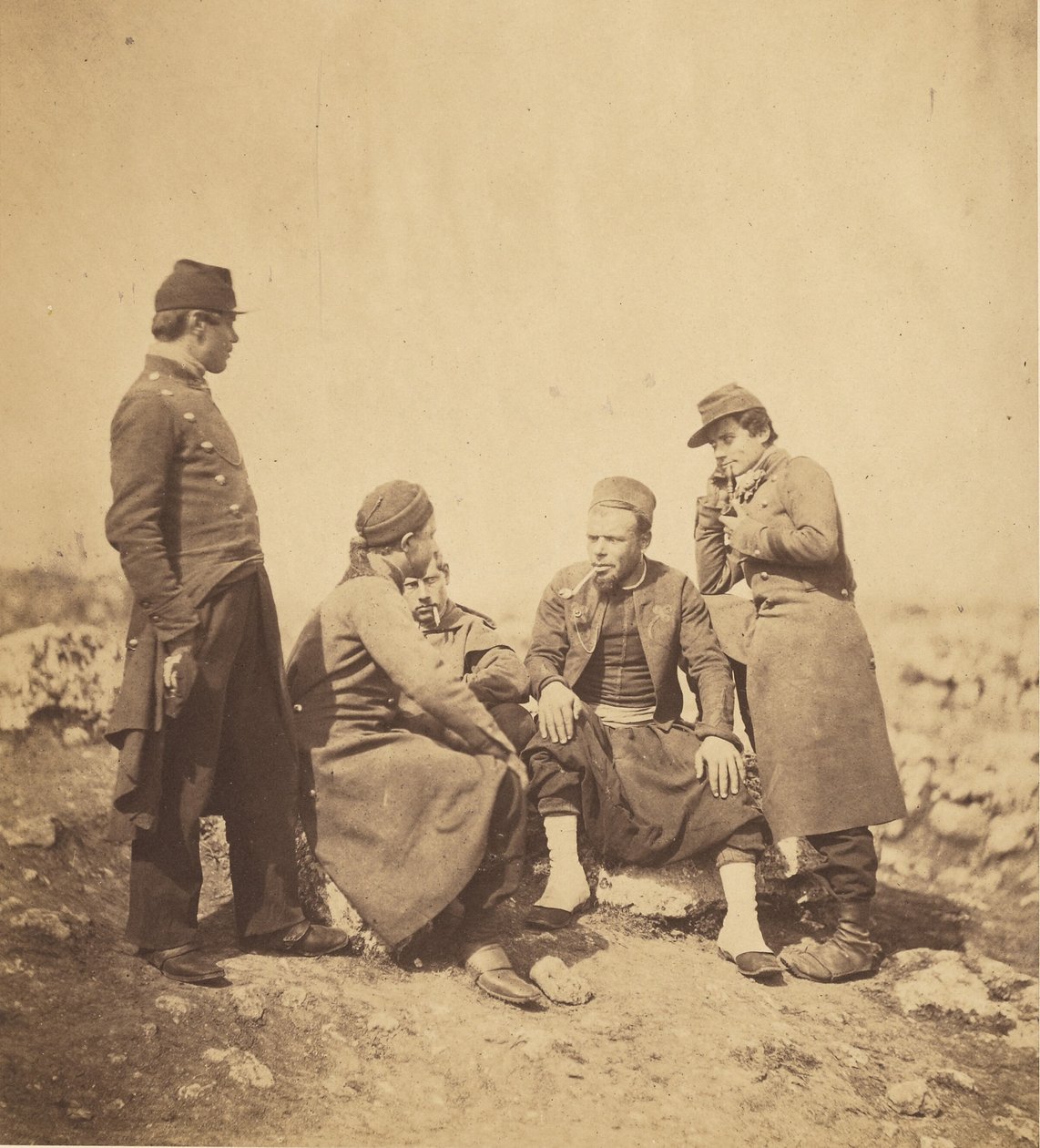 Żuawi i żołnierze liniowi. autorstwa Roger Fenton