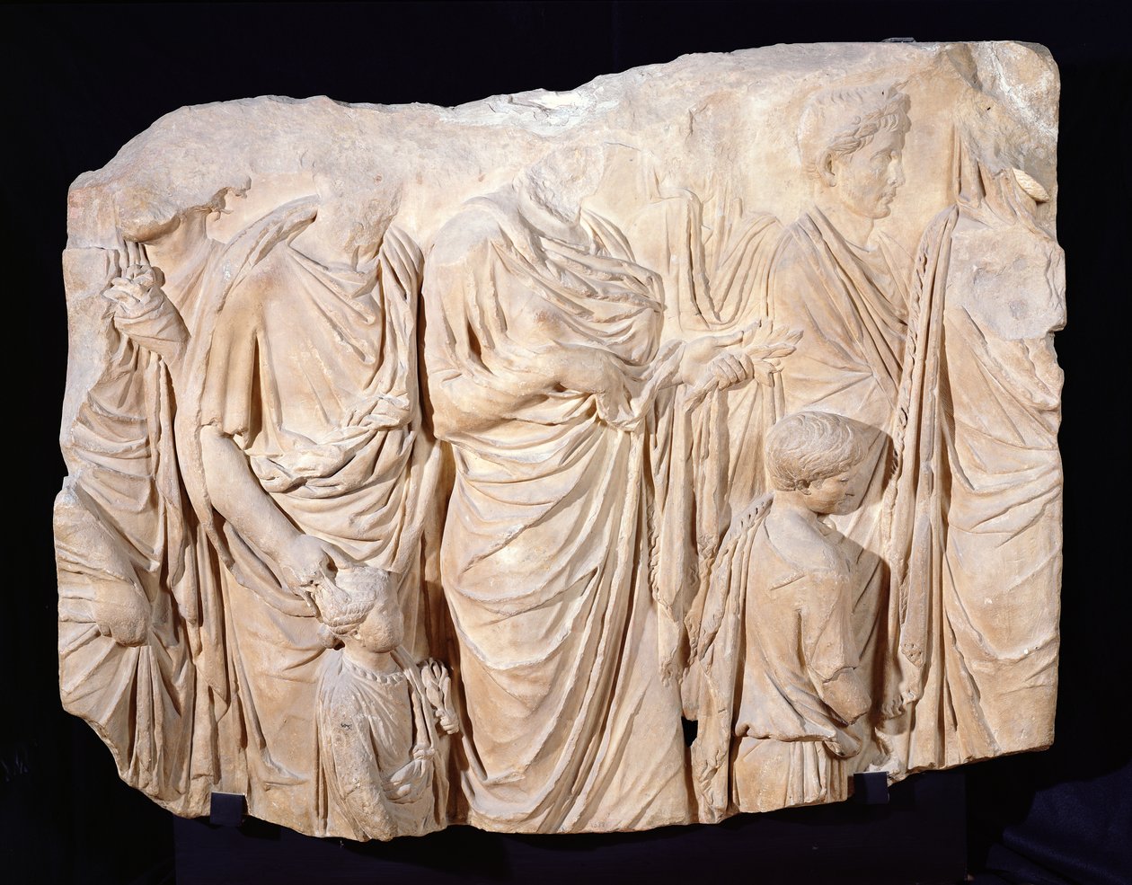 Ara Pacis Augustae, Fragment sceny procesji, 13-9 pne (marmur) autorstwa Roman