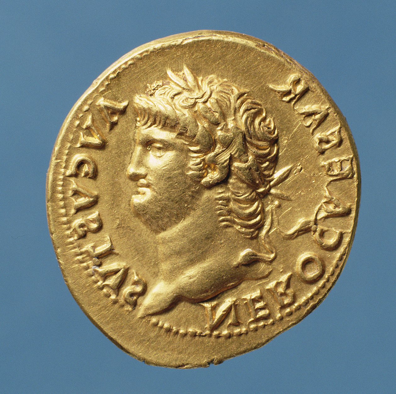 Aureus (awers) Nerona (AD 54-AD 68) w wieńcu laurowym. (złoty) Napis: NERO CAESAR AVGVSVS autorstwa Roman