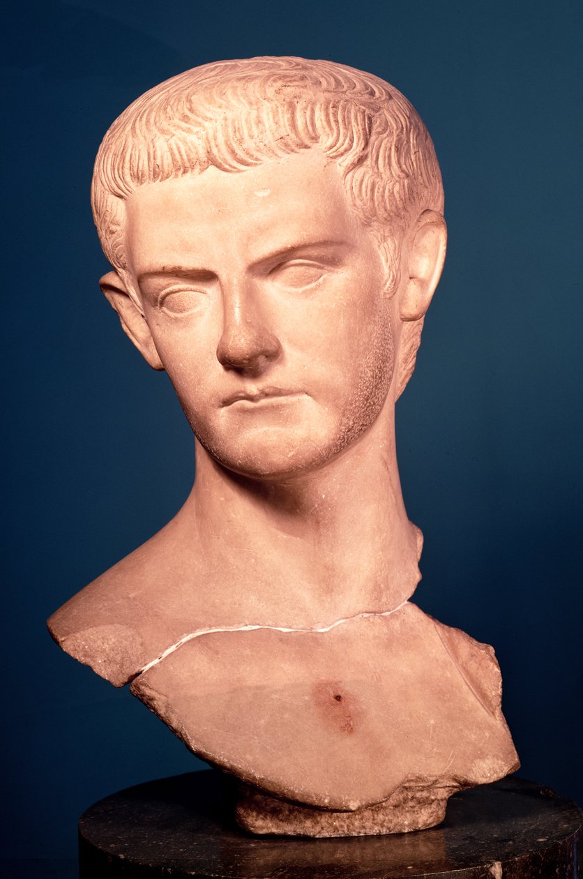 Popiersie cesarza Kaliguli (ok. 12-41 ne) z Tracji, ok. 39-40 ne (marmur) autorstwa Roman