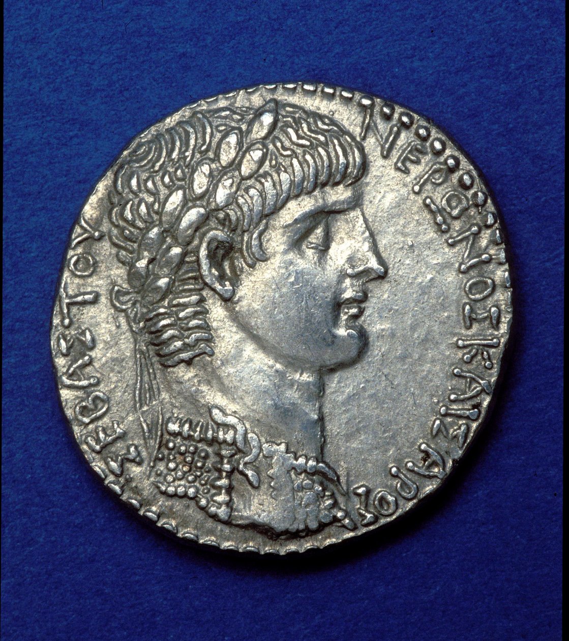 Moneta Cesarza Nerona (metalowa) autorstwa Roman