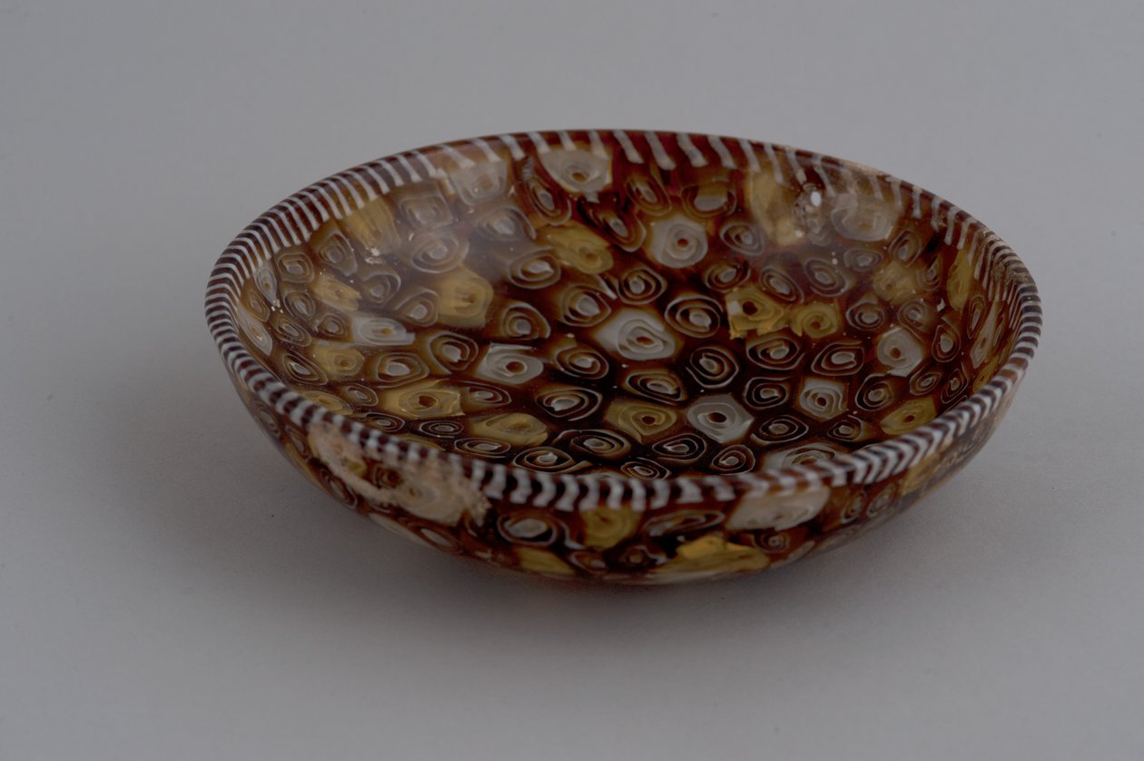 Naczynie Millefiori (szkło) autorstwa Roman
