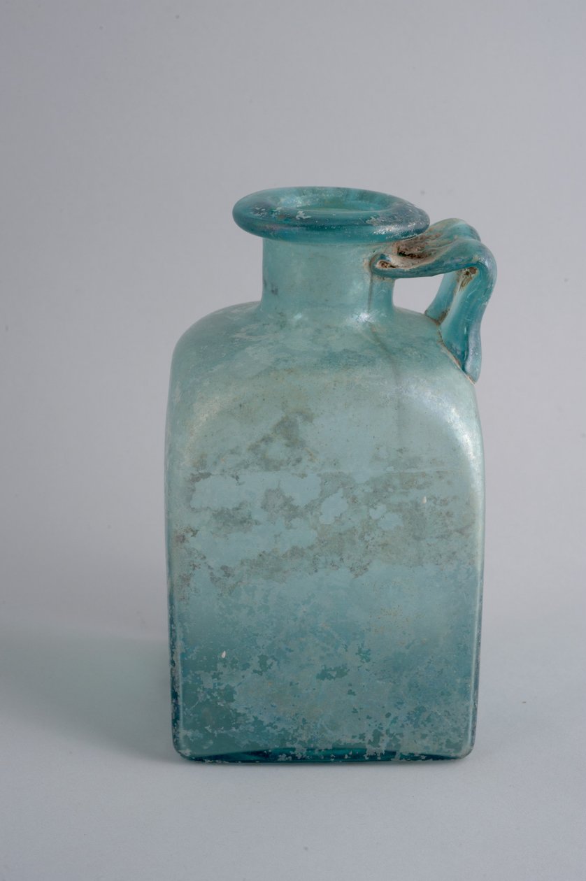 Butelka kwadratowa (szklana) autorstwa Roman