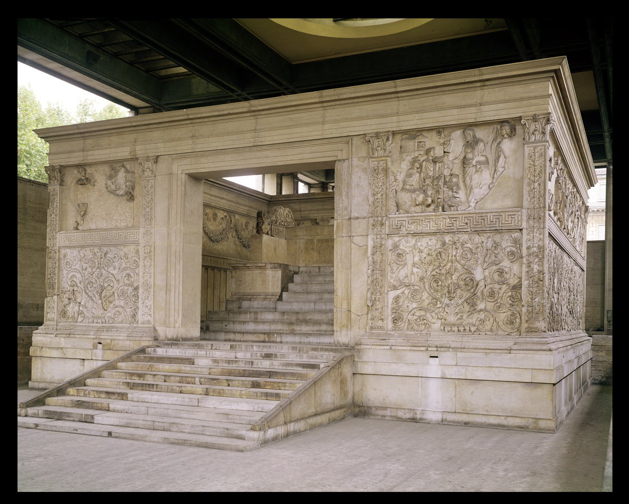 Widok z zewnątrz ukazujący schody, XIII-IX wiek p.n.e. autorstwa Roman