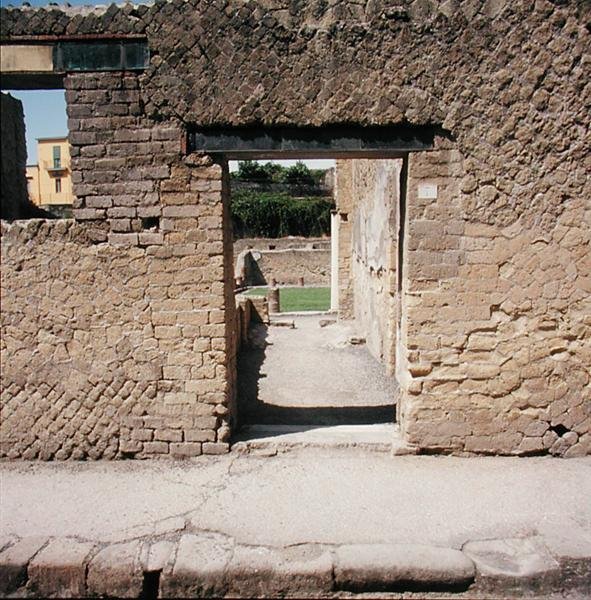 Dom Alkowy autorstwa Roman Roman