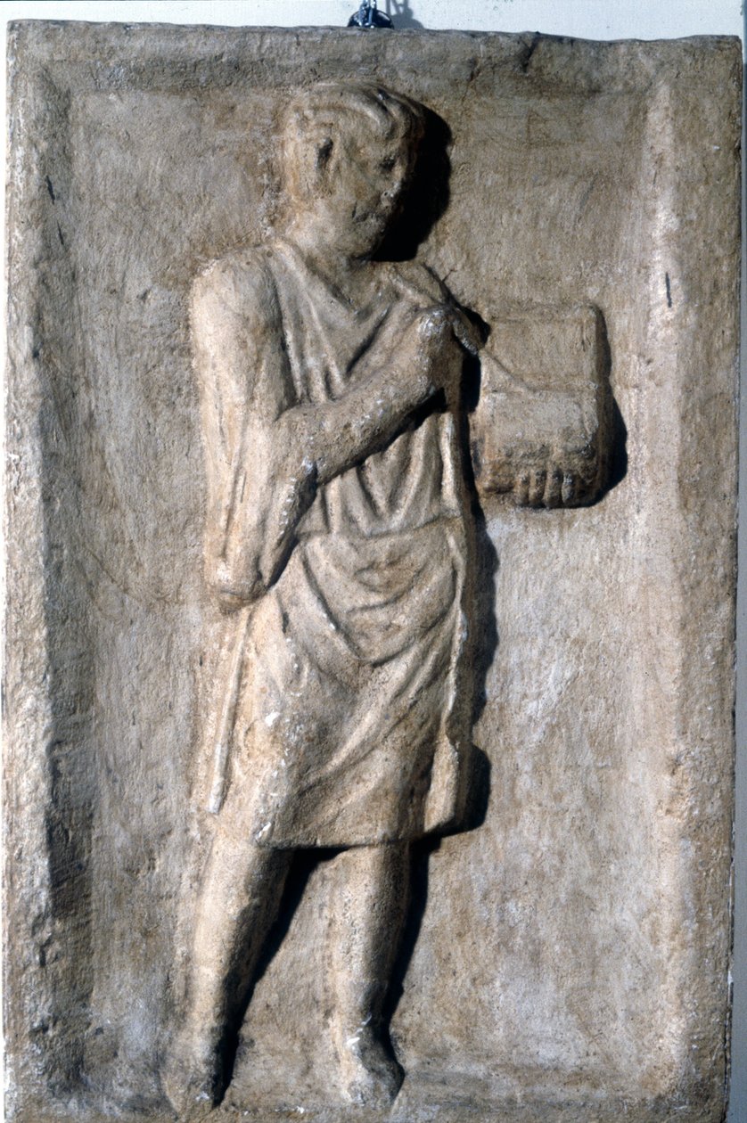 Mężczyzna piszący piórem na woskowej tabliczce, rzymska płaskorzeźba, II-III w. autorstwa Roman