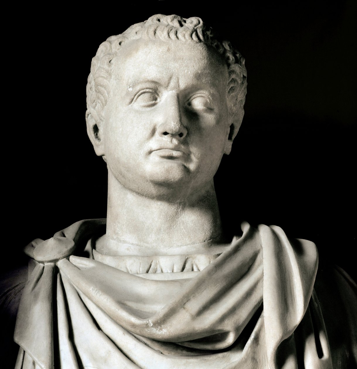 Popiersie Wespazjana (Titus Flavius Vespasianus) (9-79 ne) Cesarz rzymski Rzym, musei capitolini - Popiersie cesarza Flawiusza Wespazjana (9-79 ne) - Rzeźba w marmurze, cywilizacja rzymska - Museo Capitolino Rzym autorstwa Roman