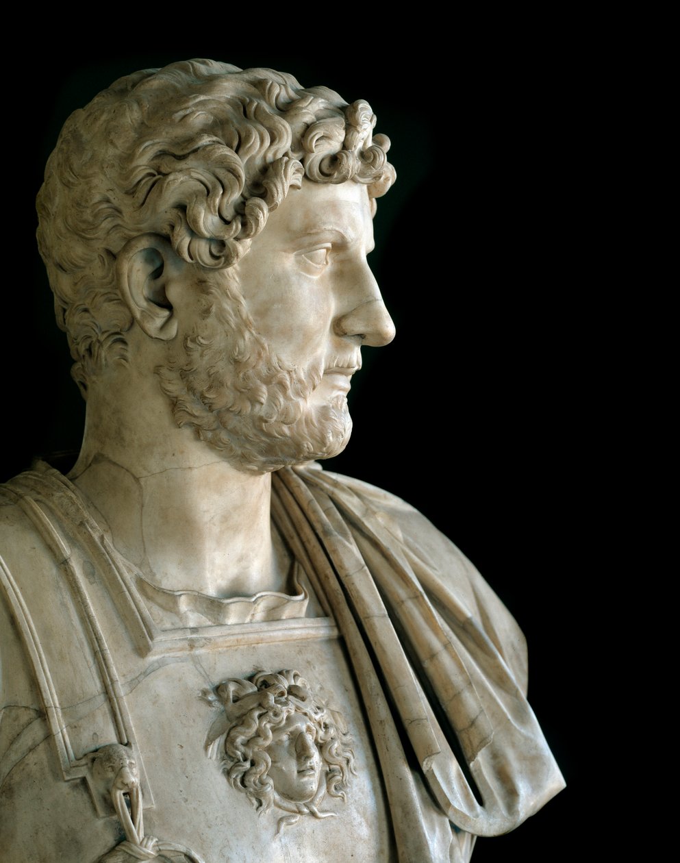 Popiersie cesarza Hadriana (marmurowa rzeźba, II w.) autorstwa Roman