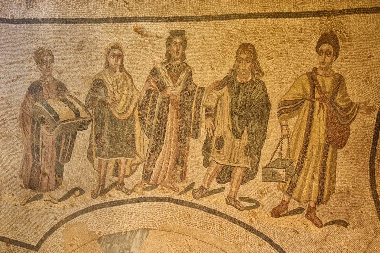 Wejście do term, mozaika podłogowa, Villa Romana del Casale, Piazza Armerina, Sycylia, Włochy (zdjęcie) autorstwa Roman