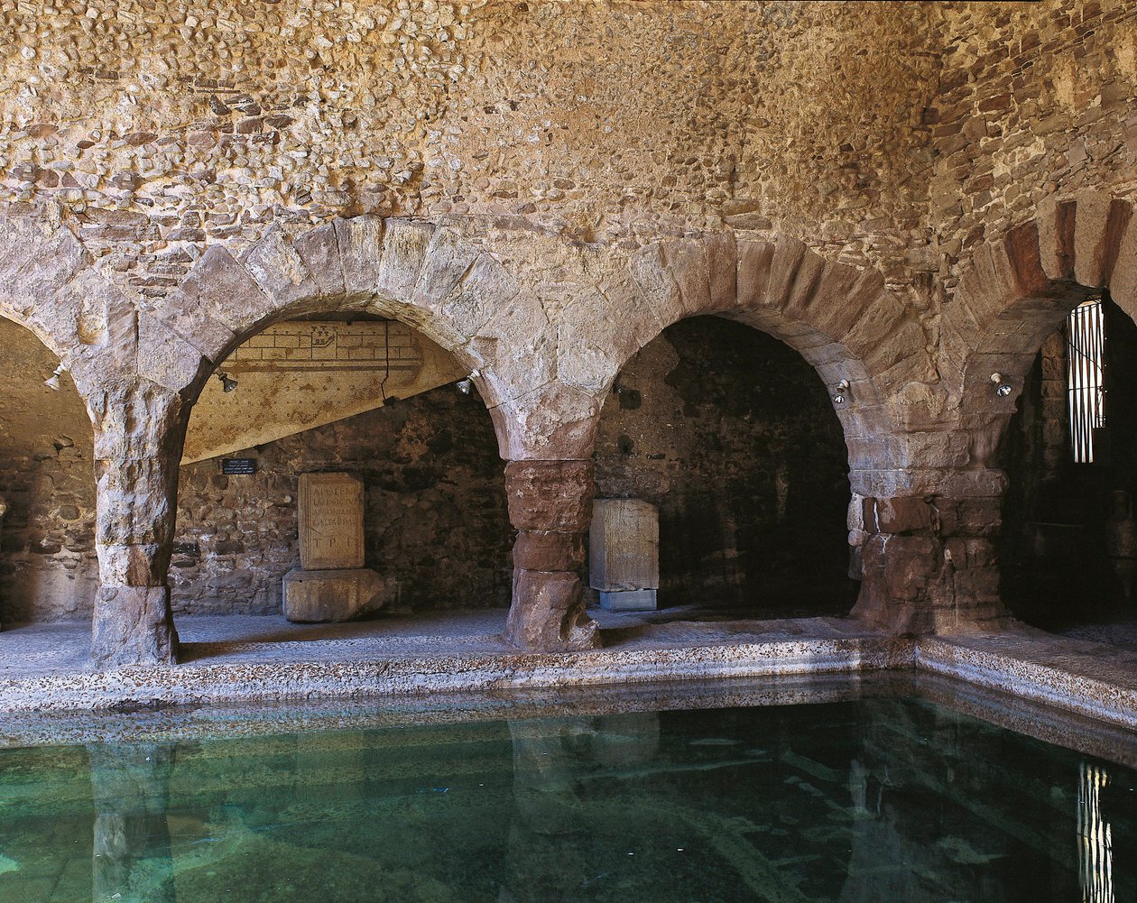 Frigidarium, Caldes de Montbui, Barcelona, ​​Hiszpania, II-I wpne (zdjęcie) autorstwa Roman