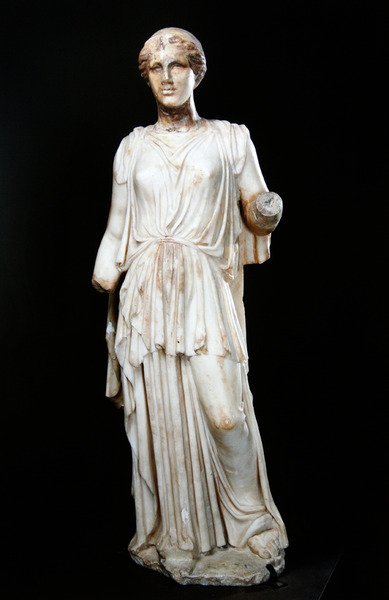 Kore (marmur) autorstwa Roman