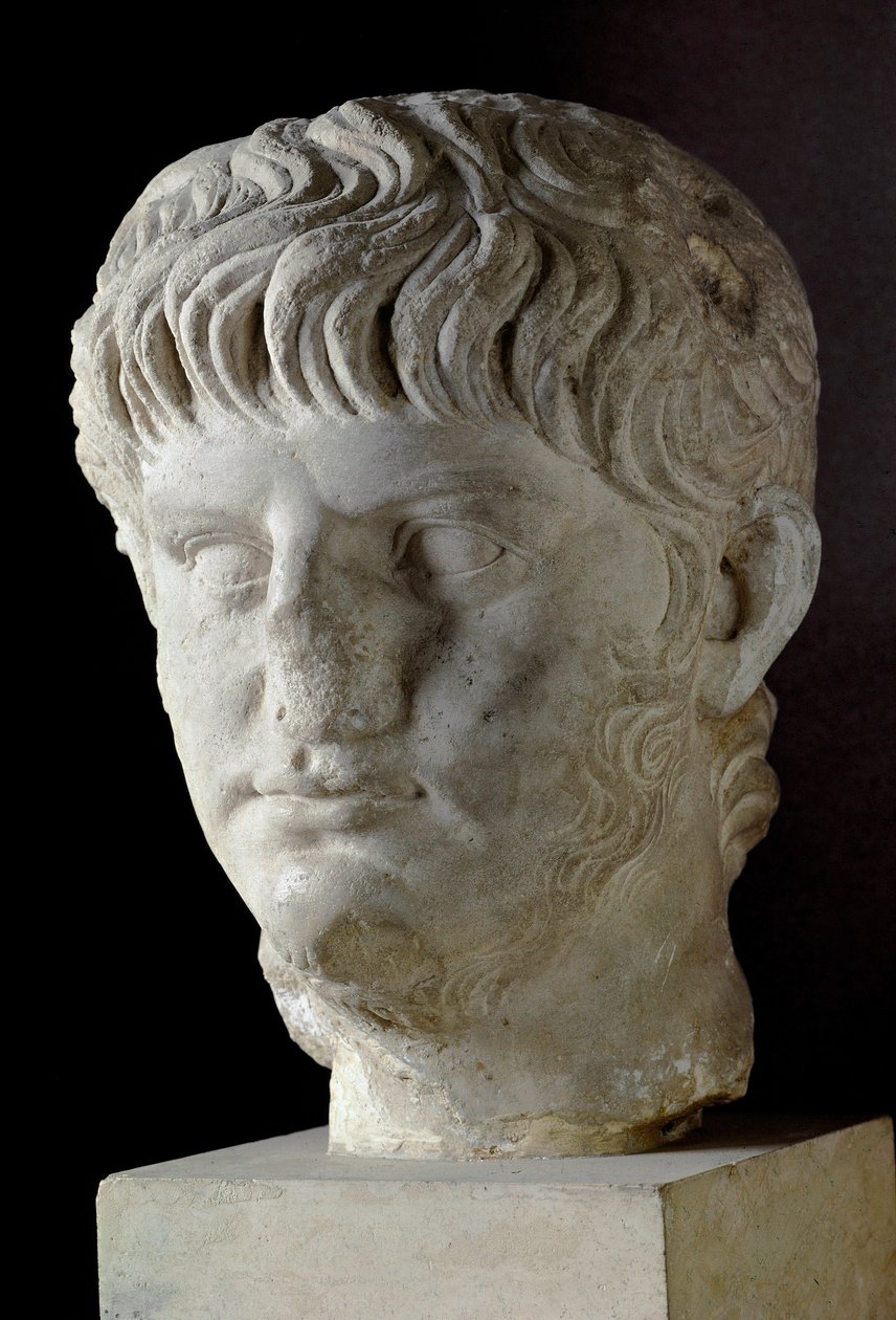 Marmurowa głowa Nerona (Nero Claudius Caesar augustus Germanicus) (37-68 AD) Rzym, Museo Nazionale Romano - Popiersie cesarza Nerona (Nero Claudius Caesar augustus Germanicus) (37-68 AD) - Marmurowa rzeźba - Musei Capitolini, Rzym, Włochy autorstwa Roman