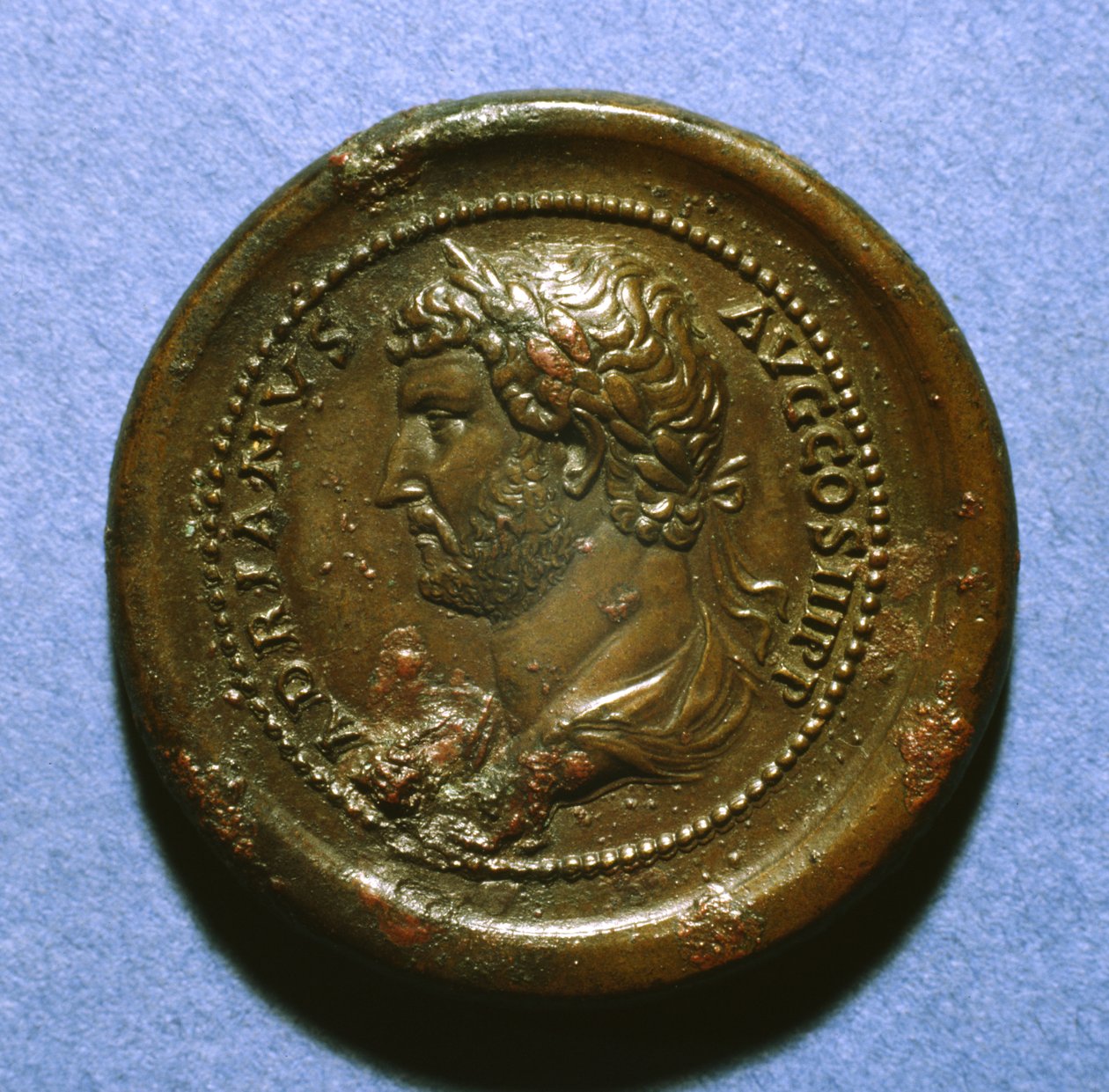 Medalion Hadriana, 117-38 (złoto) autorstwa Roman