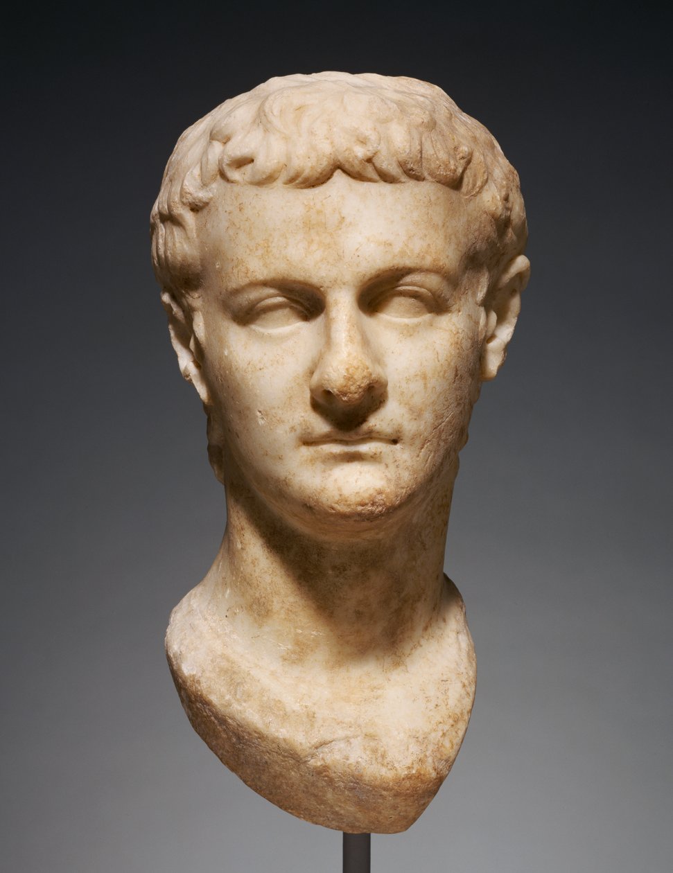 Portret głowy Kaliguli, ok. 40 AD (marmur) autorstwa Roman