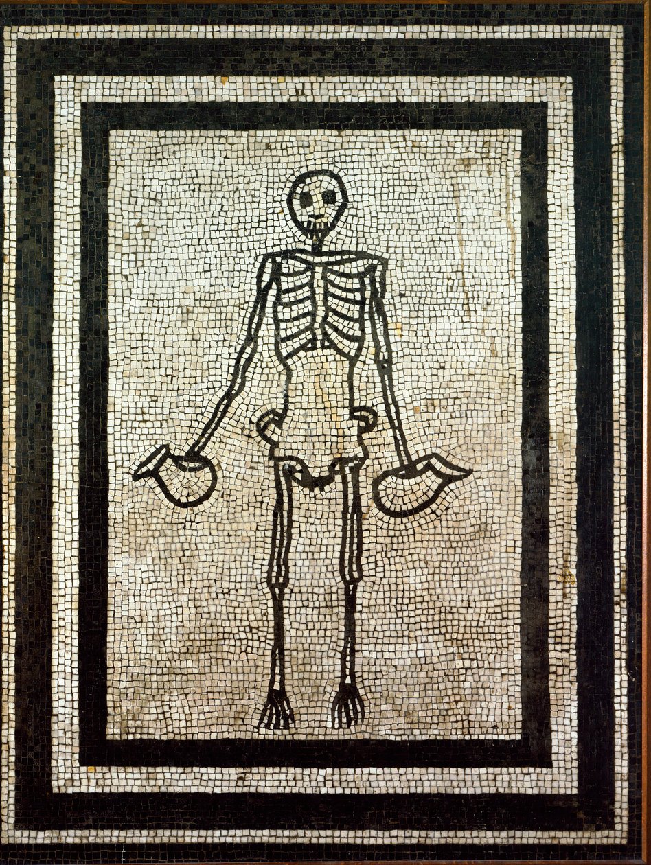 Sztuka rzymska: szkielet trzymający dwa dzbany. Mozaika z I wieku. Neapol, museo nazionale archeologico - sztuka rzymska: szkielet trzymający dwa dzbany. Mozaika z I wieku z Pompejów. Narodowe Muzeum Archeologiczne, Neapol, Włochy autorstwa Roman