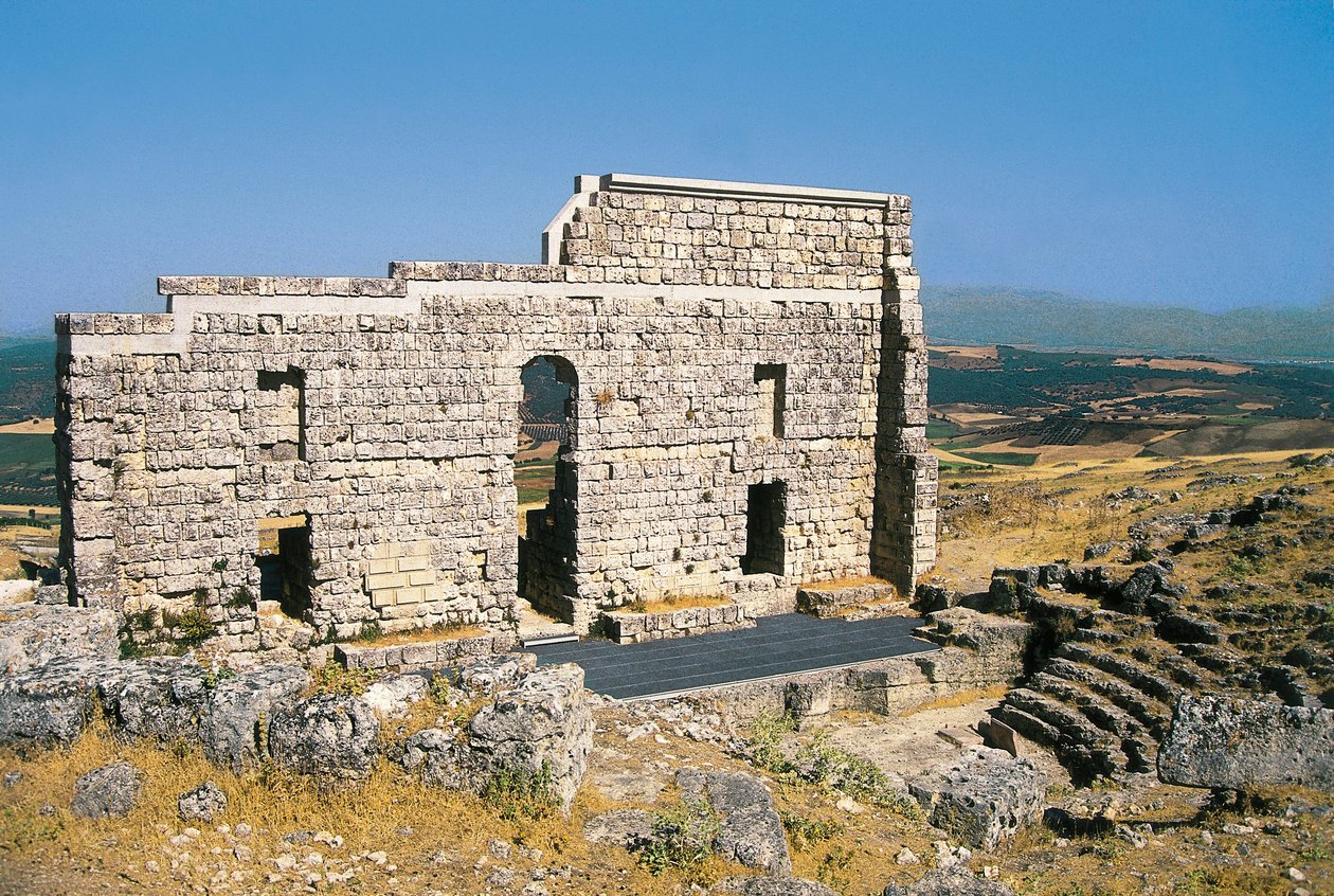 Ruiny teatru rzymskiego, Acinipo, Ronda, Hiszpania autorstwa Roman